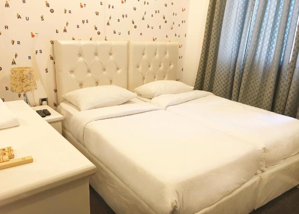 Hotel Leaders Plaza Salmiya Kuwait City ภายนอก รูปภาพ